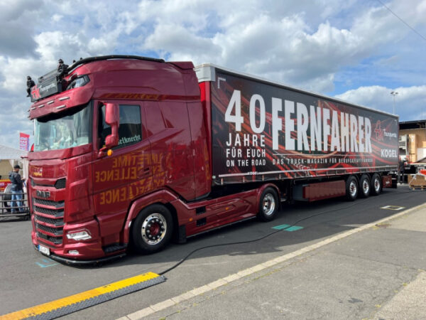 DAF Fernfahrer 40 Jahre  86038